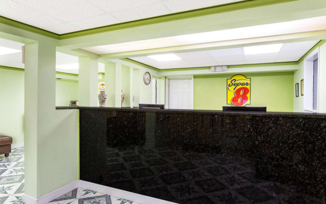 Super 8 By Wyndham Ashland/Richmond