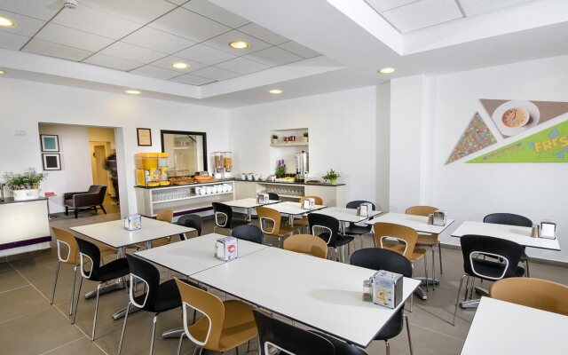 Metula TravelHotel