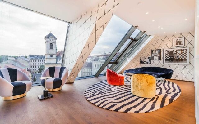 Penthouse near the town hall Vienna