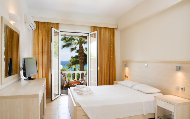 Gloria Maris Hotel Suites & Villas