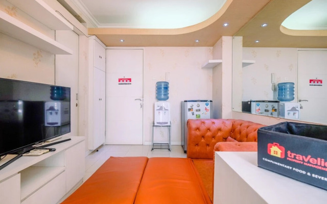 Comfort And Homey 2Br At Bassura City Apartment