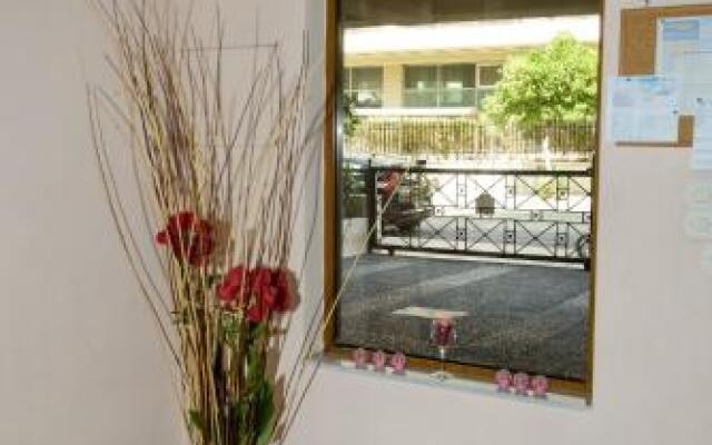 Apartment & Parking 100m Kerameikos Metro