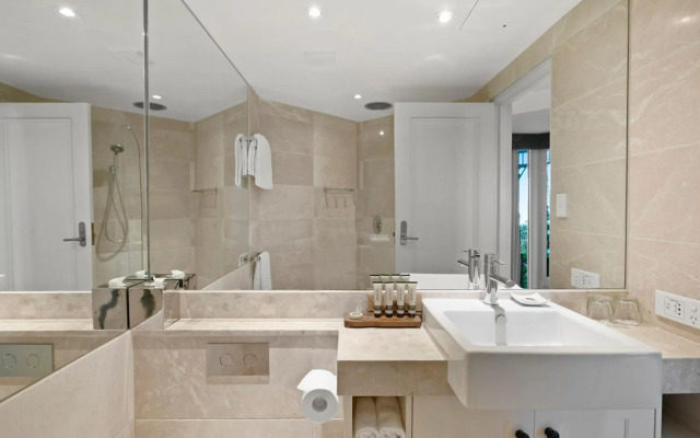 Echoes Boutique Hotel and Restaurant