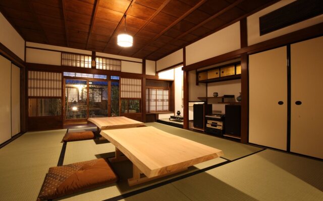 Inase Otsu Machiya Bed & Breakfast