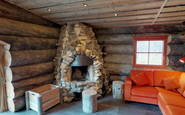 Kakslauttanen Arctic Resort