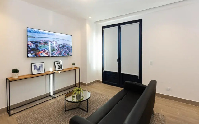 The Stylish Condo by Acomodo