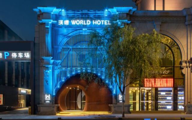 world Hotel