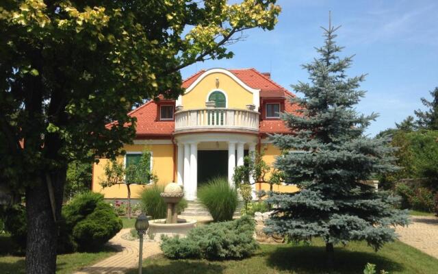 Siófok Villa