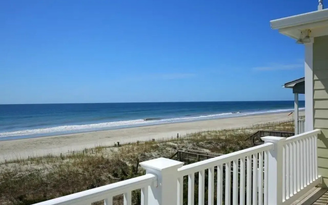 R & R By The Sea 4 Bedroom Home by RedAwning