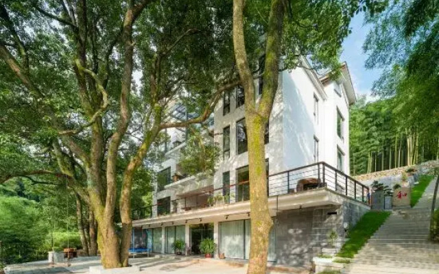Yinlin · Moganshan Mid-Levels Beauty Hotel