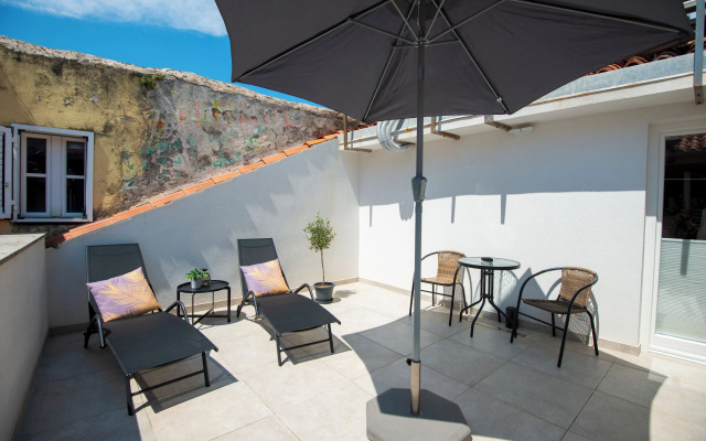 Alibi B11 Hostel