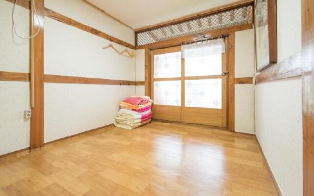 Ddlanche Hanok Stay Guesthouse