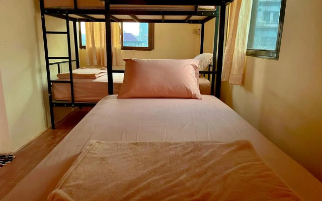 Easy go backpacker hostel