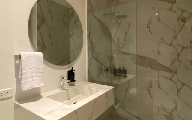 w Impeccable Loft w Charming Terrace in CTG