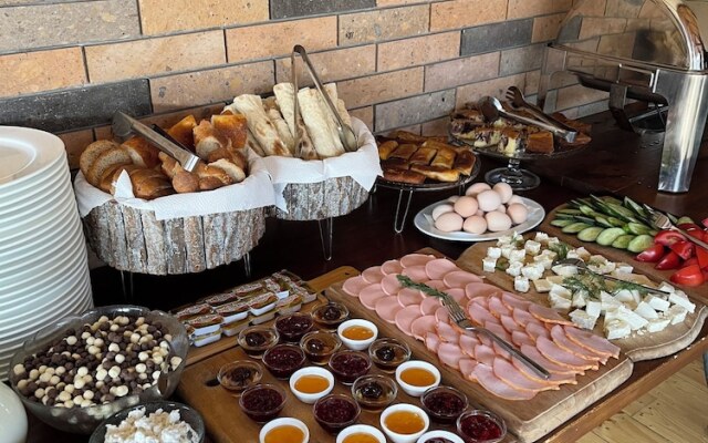 Отель Kirovi Tun