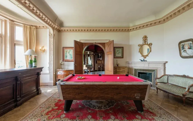 Castle Le Chateau de Balmoral for 22 Persons