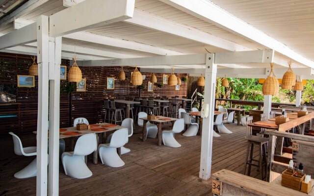 Madeiro Beach Hotel And Resort