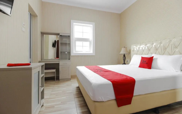 RedDoorz Plus @ Kwitang 2