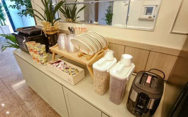 Dongchon Amusement Park Gallery Hotel