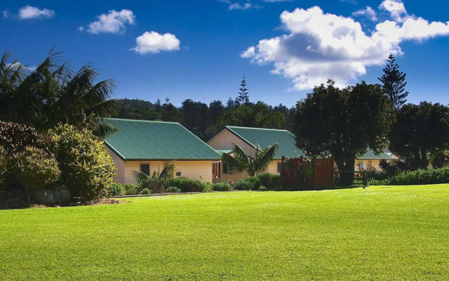 Poinciana Cottages