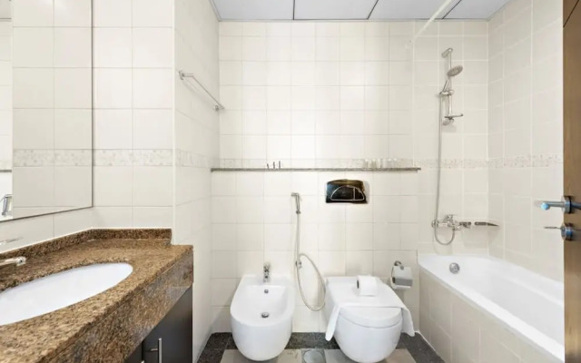 Silkhaus in Bay Central Near Metro