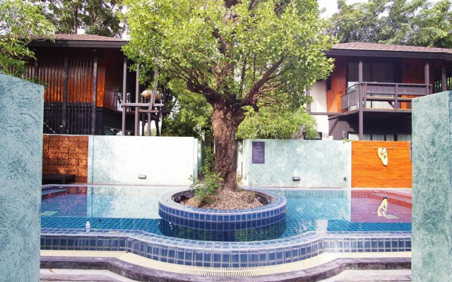 At Leaf Villa