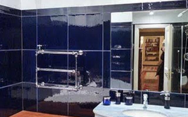 Lambertesca Halldis Apartments