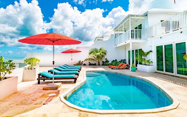 Caprice 7 Ocean Front Villa private Pool