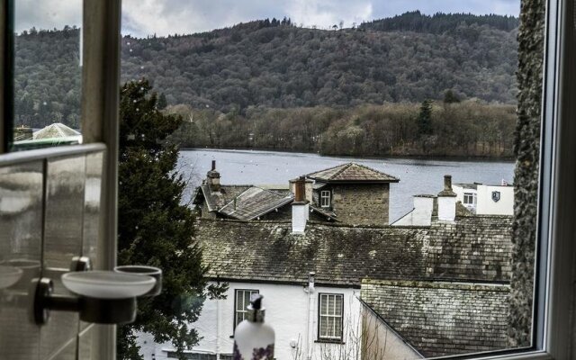 Lake View Guesthouse