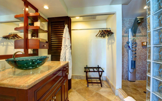 Frangipani Resort
