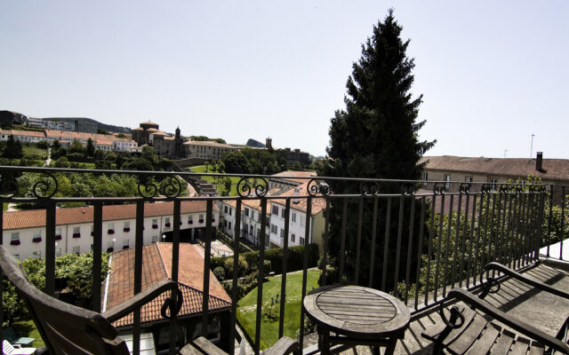 Hotel Virxe da Cerca by Pousadas de Compostela