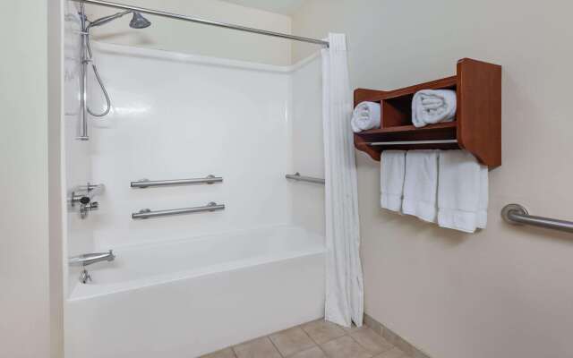 Days Inn by Wyndham Altavista