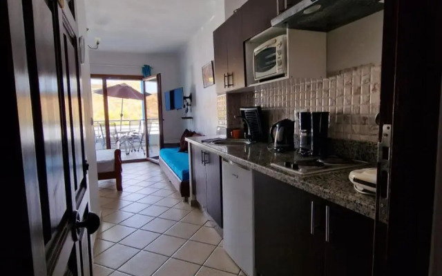 Studio hautte game avec piscine.