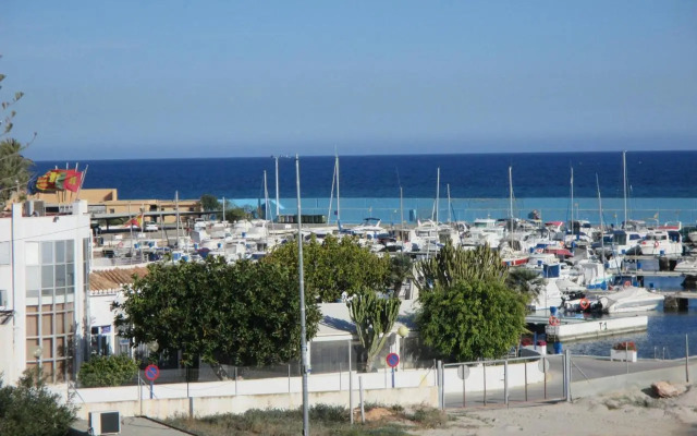 Playa Elisa Bay