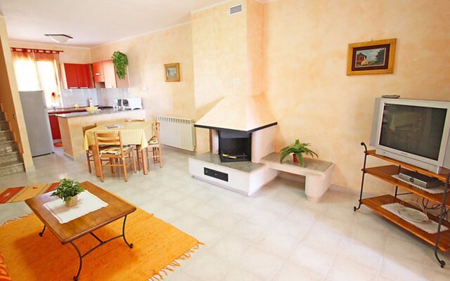 Erika House Is Molas