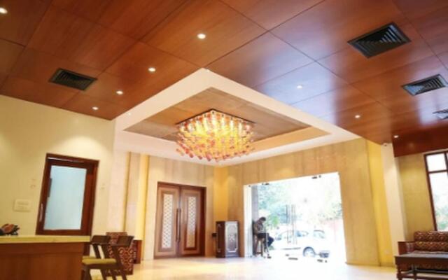 Regency Square Hotel