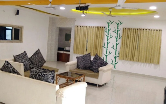 Ghanvatkar Bunglow Resort