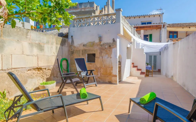 Can Salas in Porreres