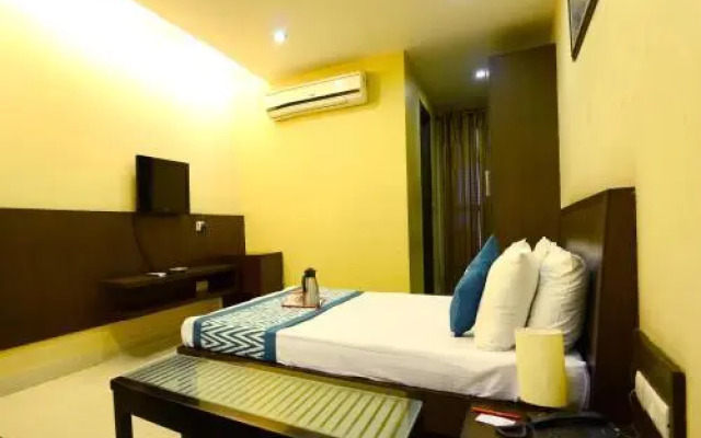 Pelican Hotel by OYO Rooms