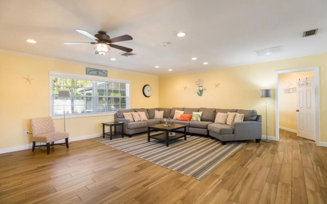 Happy Place - 210 - 55th