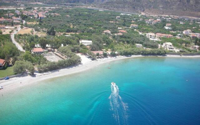 Nikos Holidays House