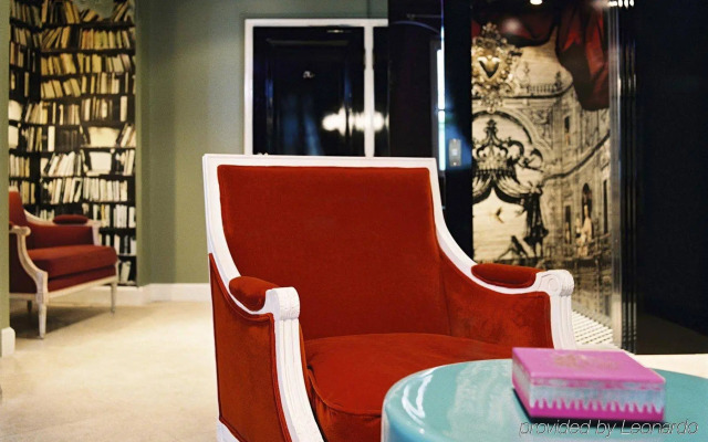 Hôtel du Petit Moulin, Haute Couture hotel by Lacroix