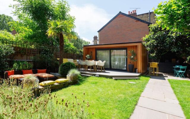 Riverside Haven in London