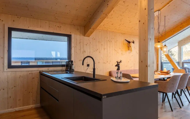 Beautiful Chalet With Balcony