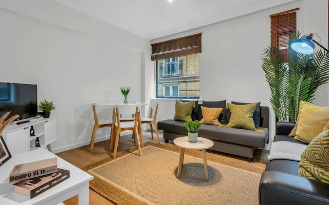 Queens Quay Mansion House Flat
