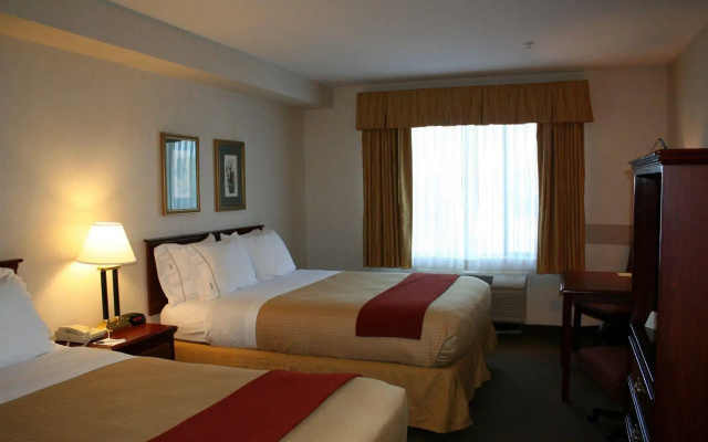 Evergreen Inn and Suites