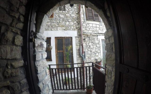 Bujtina Kodiket Guesthouse