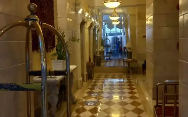 Capital O 914 Makati Palace Hotel