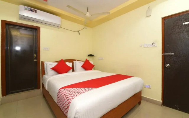 B Square Inn By OYO Rooms