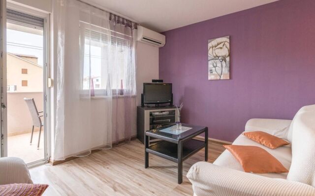 Stunning Home in Liznjan With Wifi and 1 Bedrooms